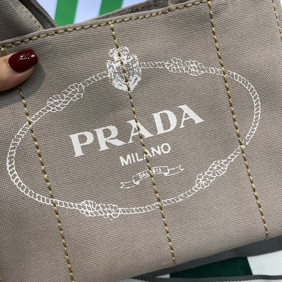 Pra*a canapa tote bag