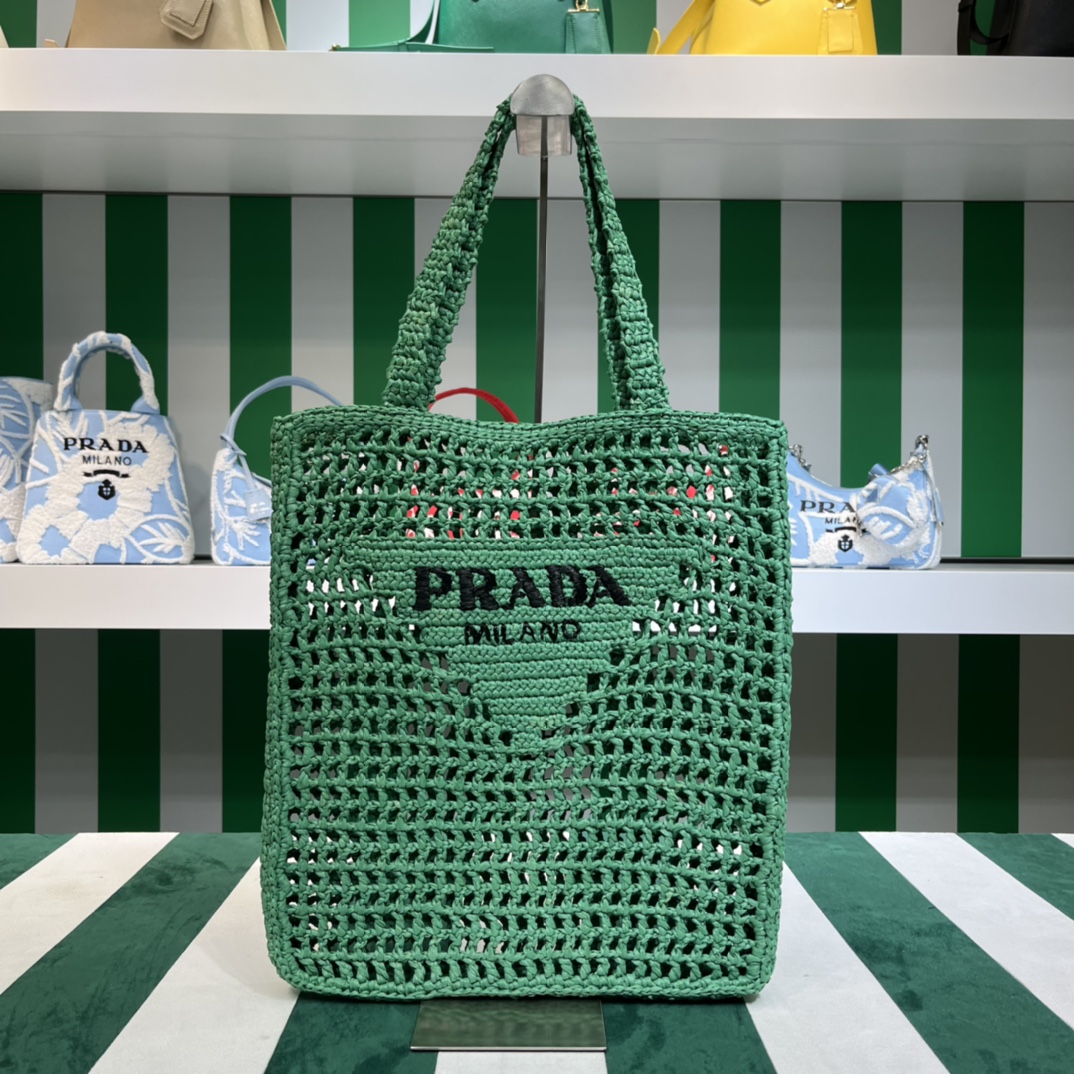 Pra*a crochet tote bag