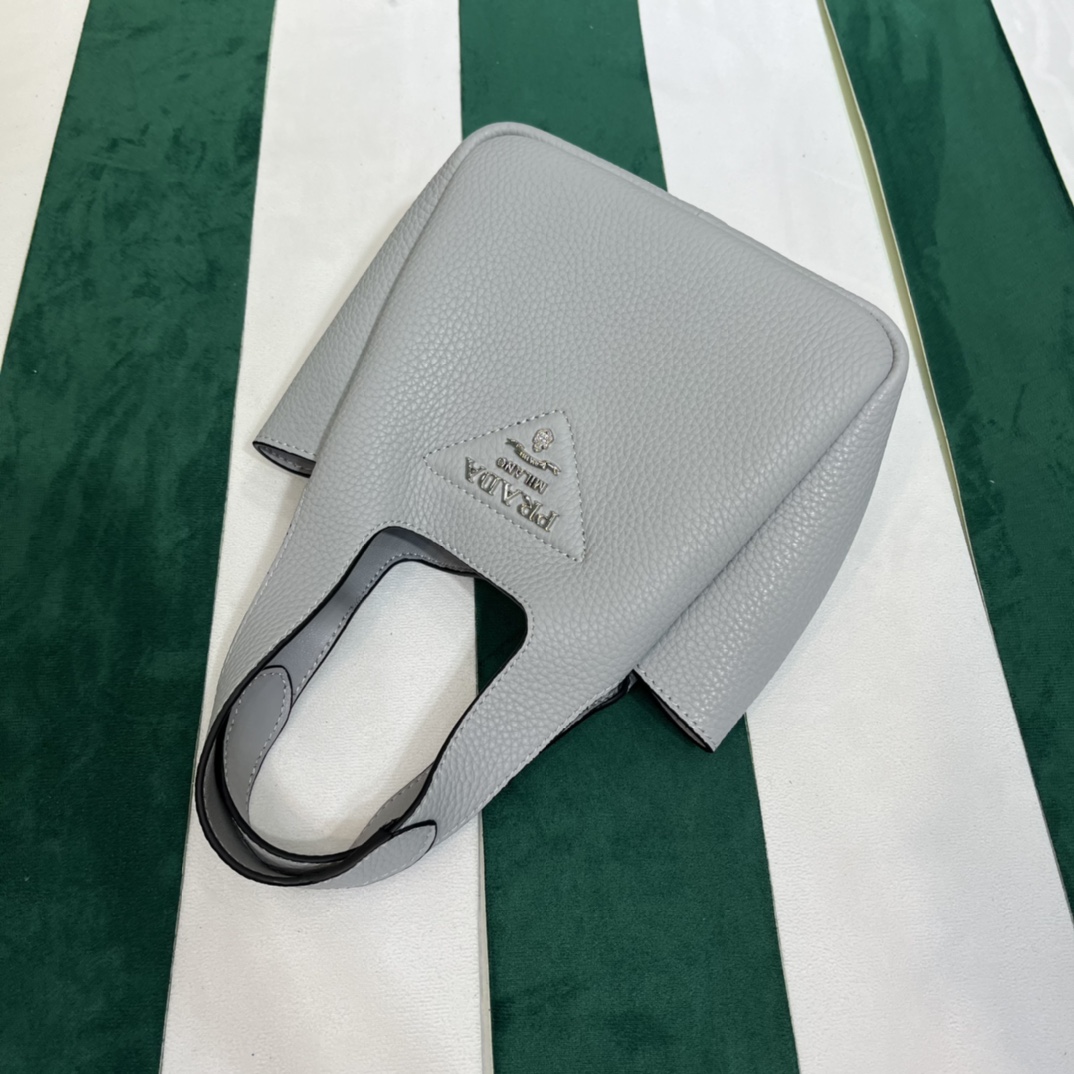 Pra*a leather mini bag
