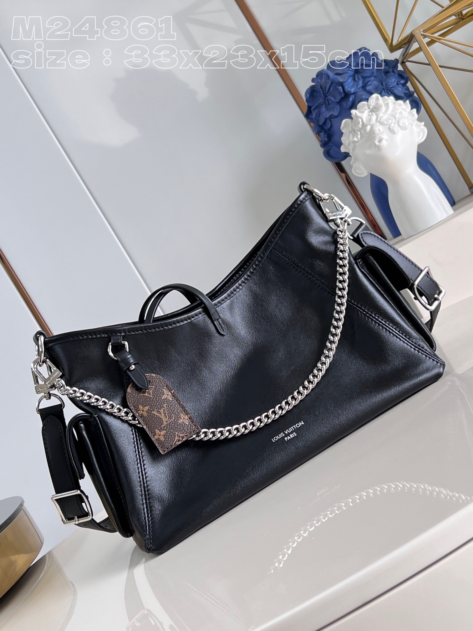 l**is V*t*n carryall cargo pm