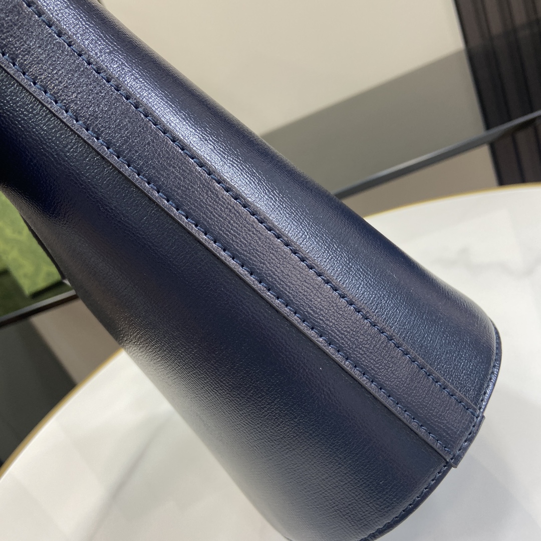 G*u*i mini bucket shoulder bag