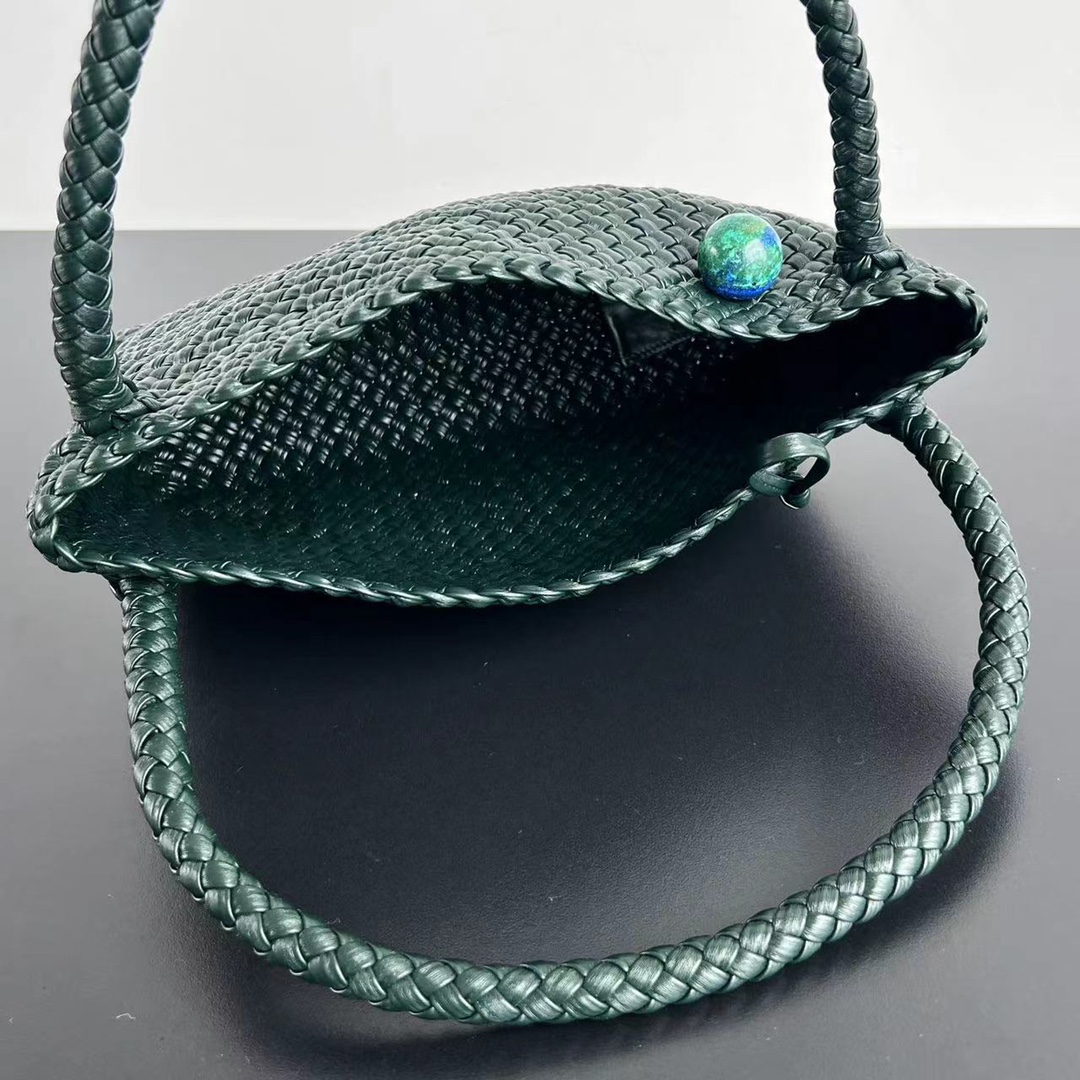 bo*te*ga Ve*ne*ta bv tosca shoulder bag