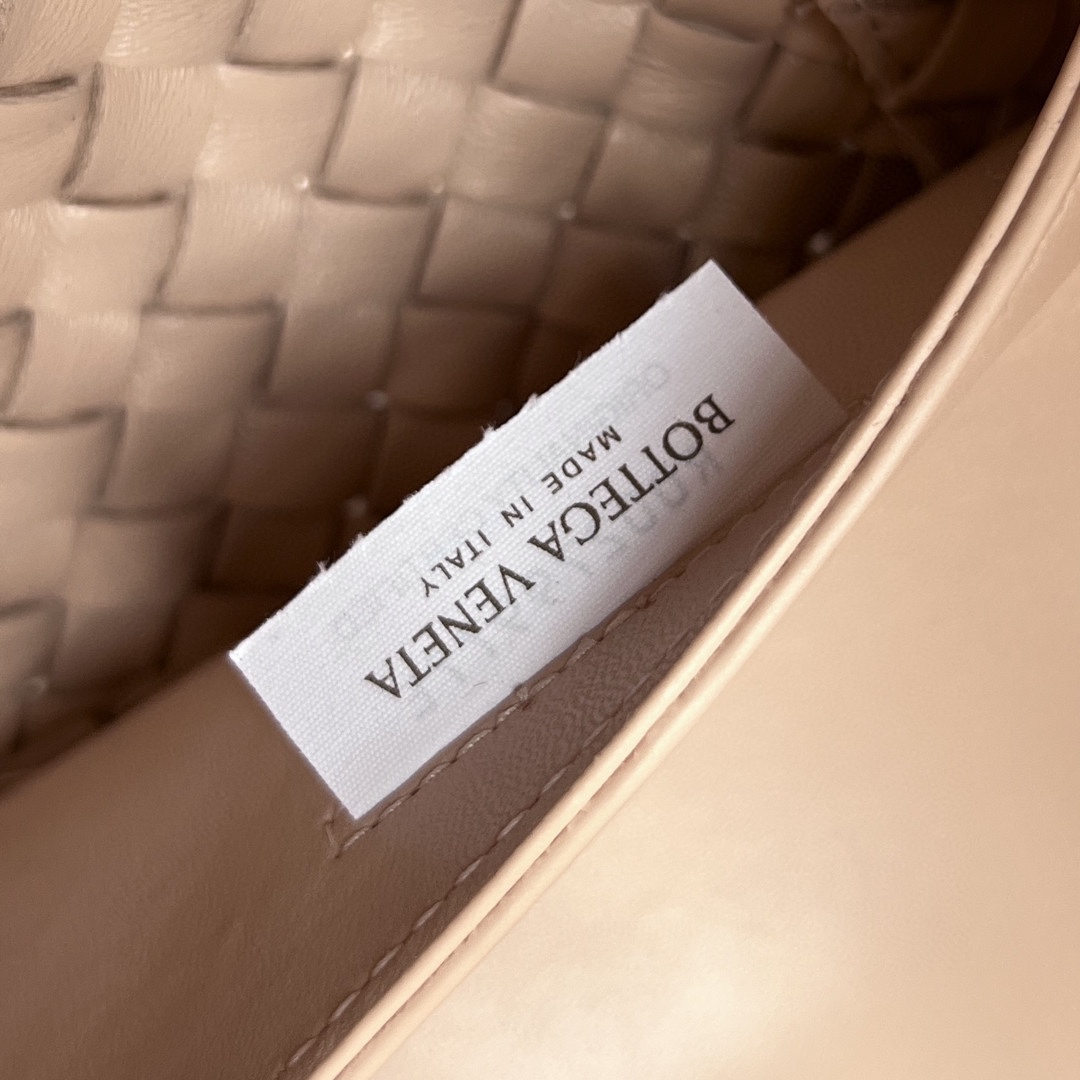 bo*te*ga Ve*ne*ta cabat large bag