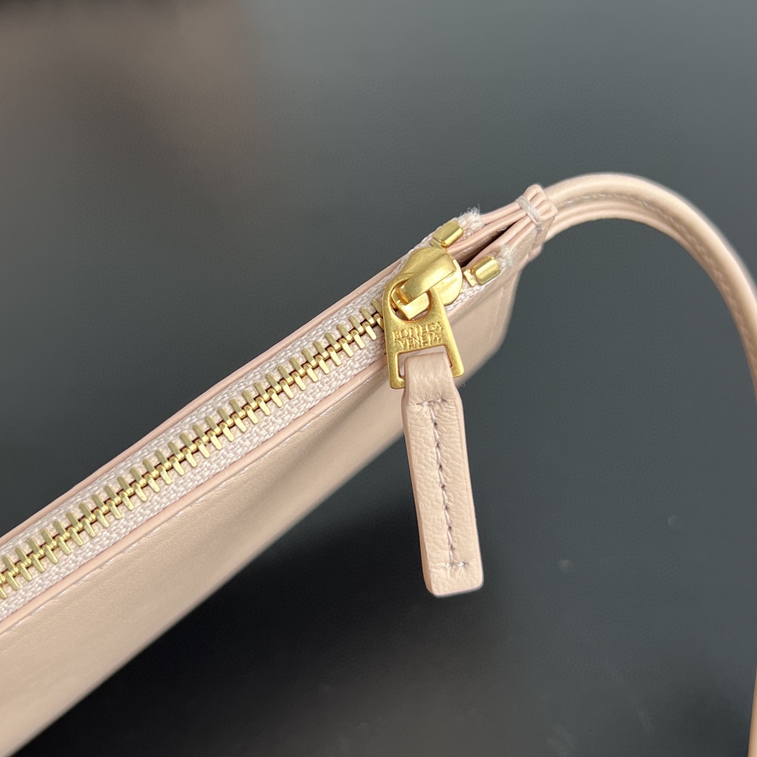 bo*te*ga Ve*ne*ta cabat large bag