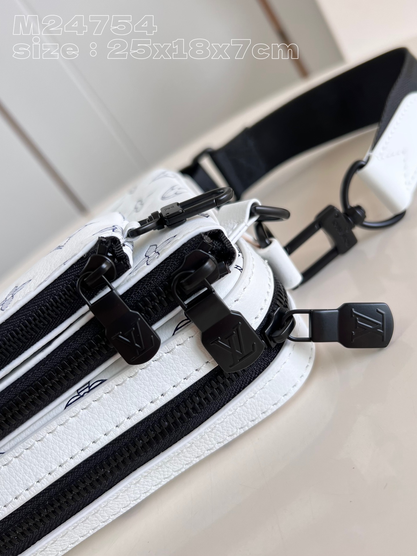 l**is V*t*n trio messenger