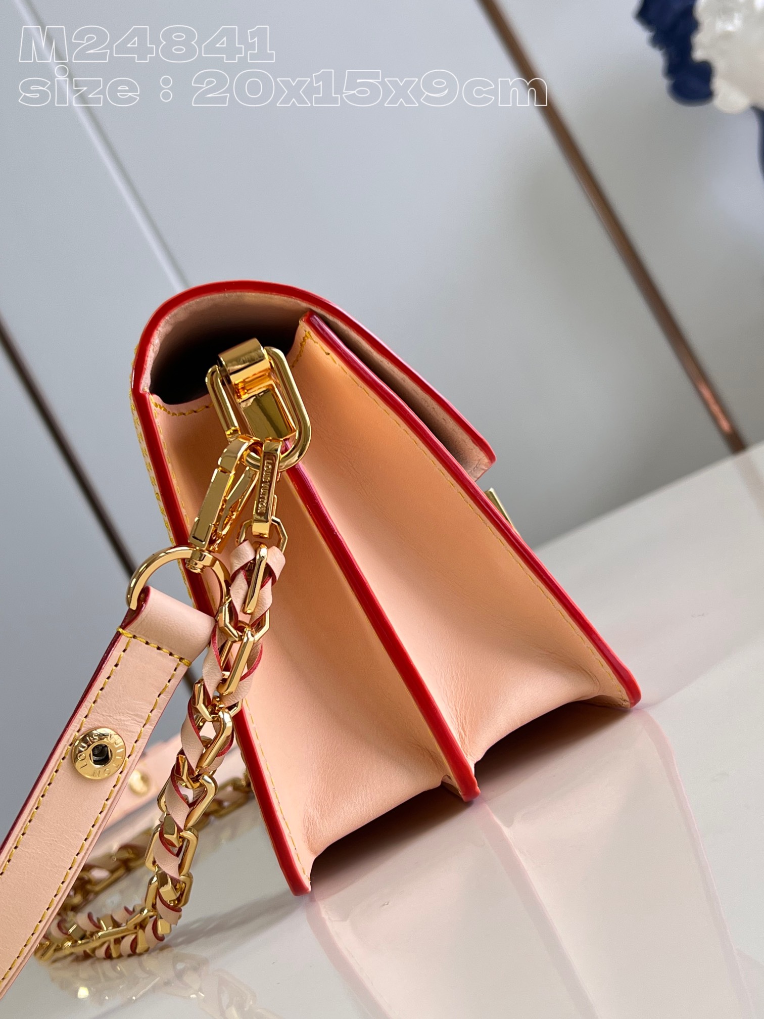 l**is V*t*n mini dauphine