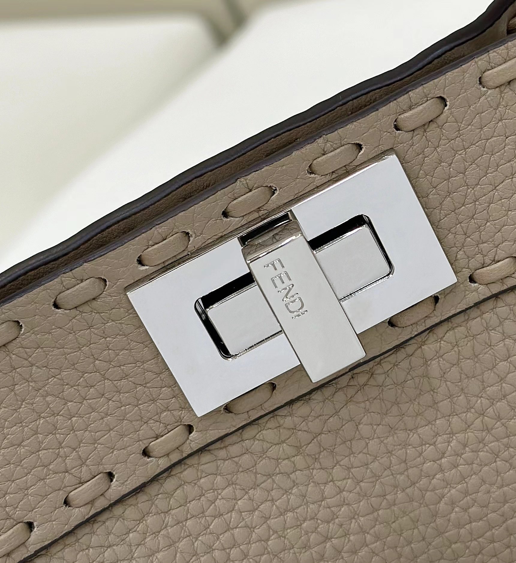 F**di peekaboo iseeu small