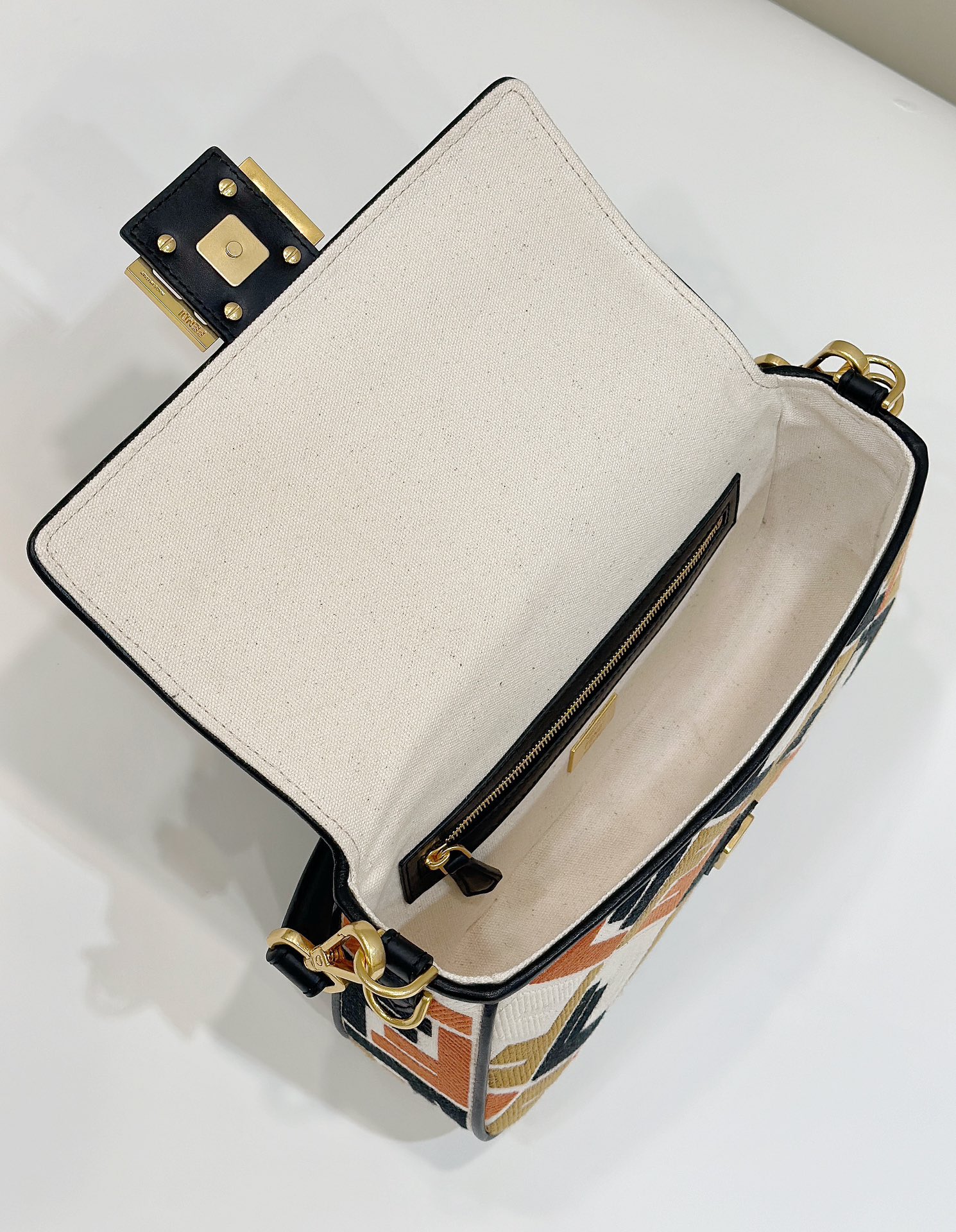 F**di baguette bag