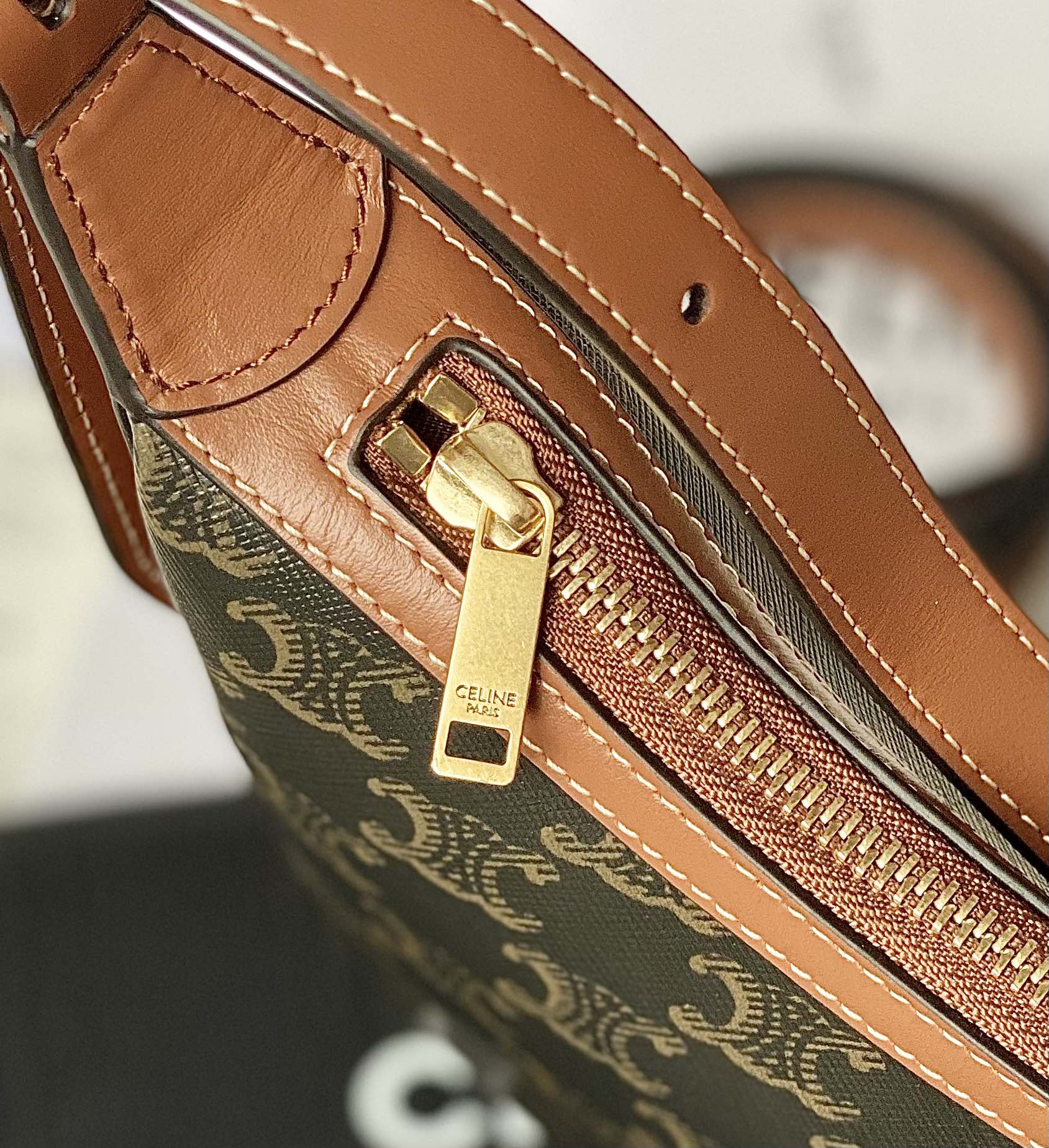 Ce**e small heloÏse bag cuir triomphe