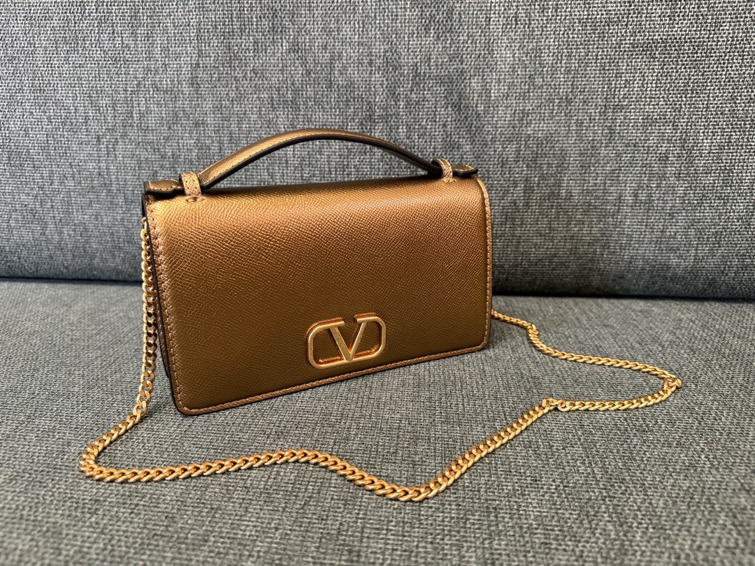 Valentino Garavani Vring WOC Chain Bag