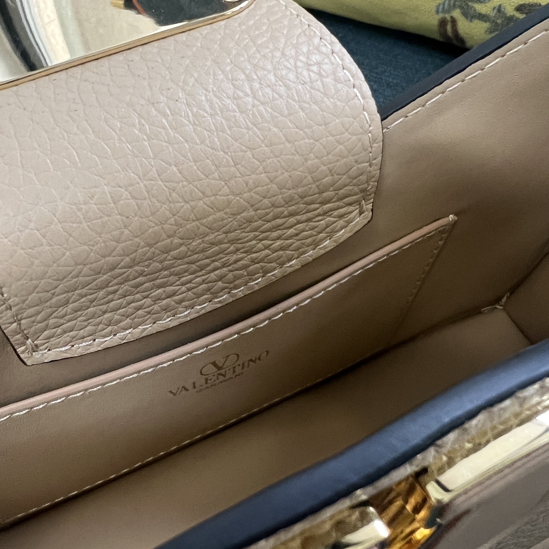 Valentino Garavani Handbag