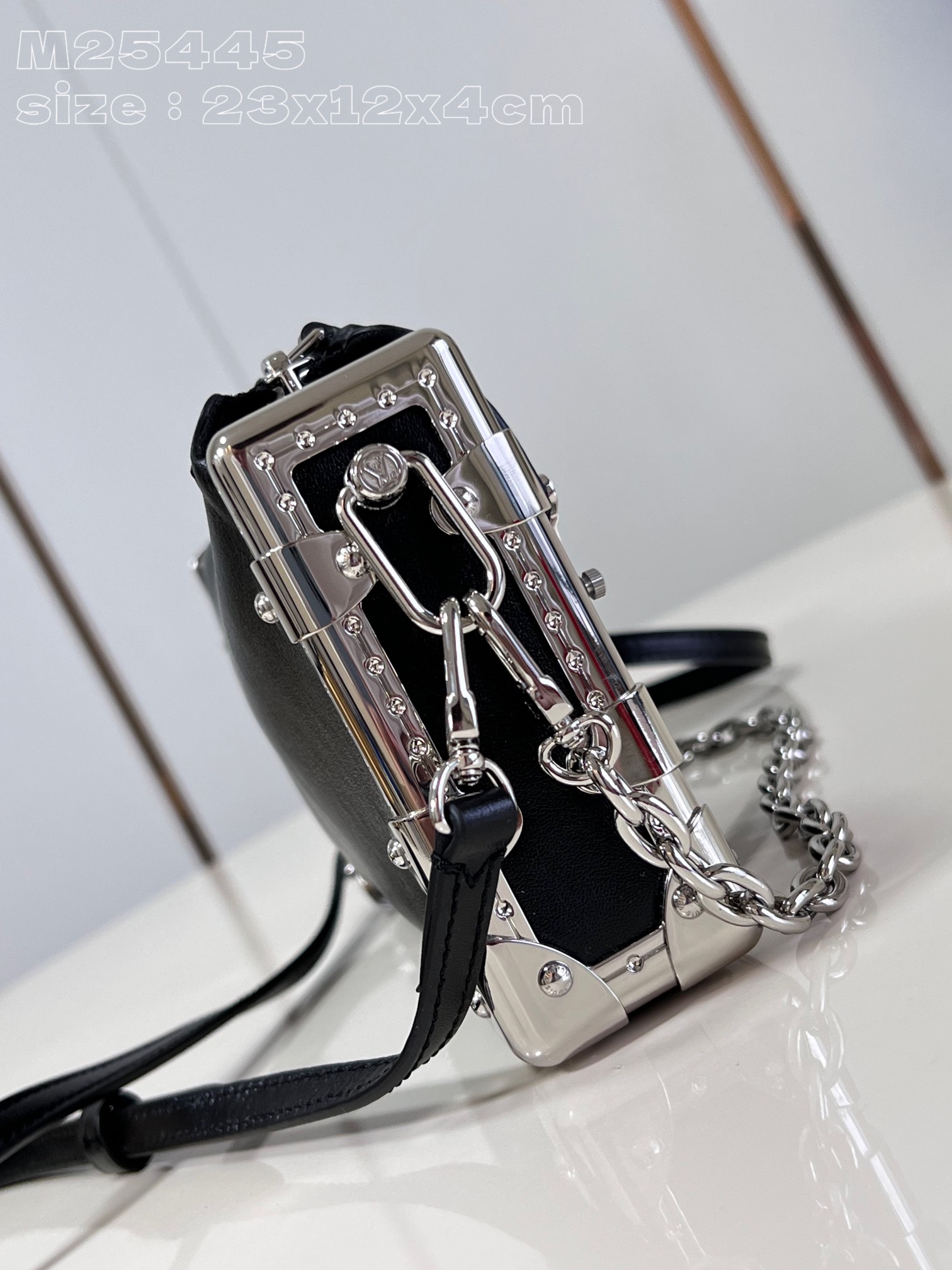 l**is V*t*n slim trunk handbag