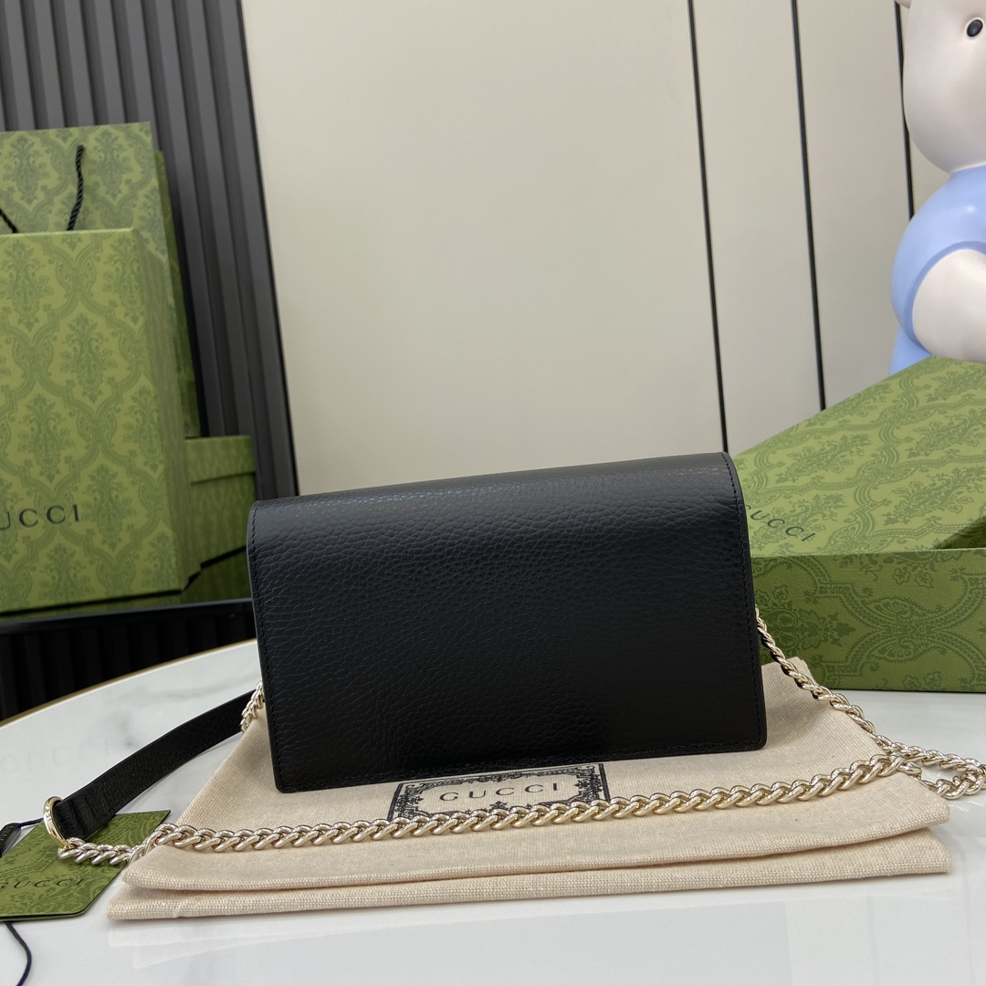 G*u*i interlocking g chain wallet