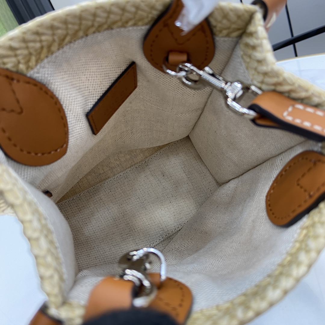 g*u*i S*per mini straw-effect bag