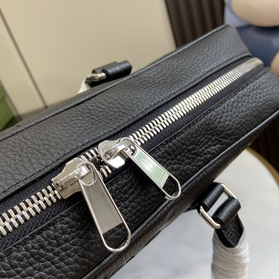 G*u*i jumbo gg briefcase