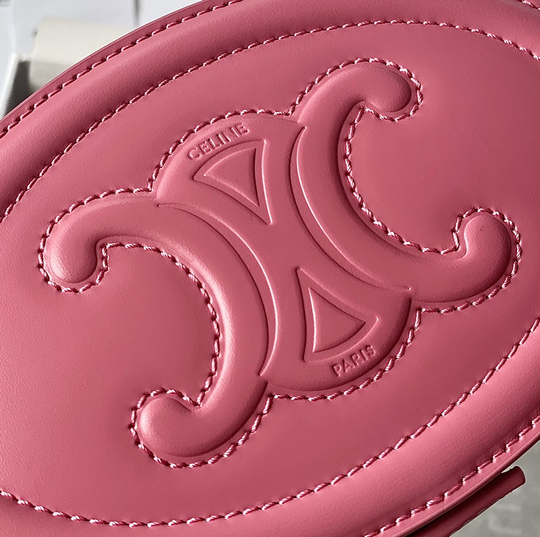 Ce**e oval minaudiere cuir triomphe