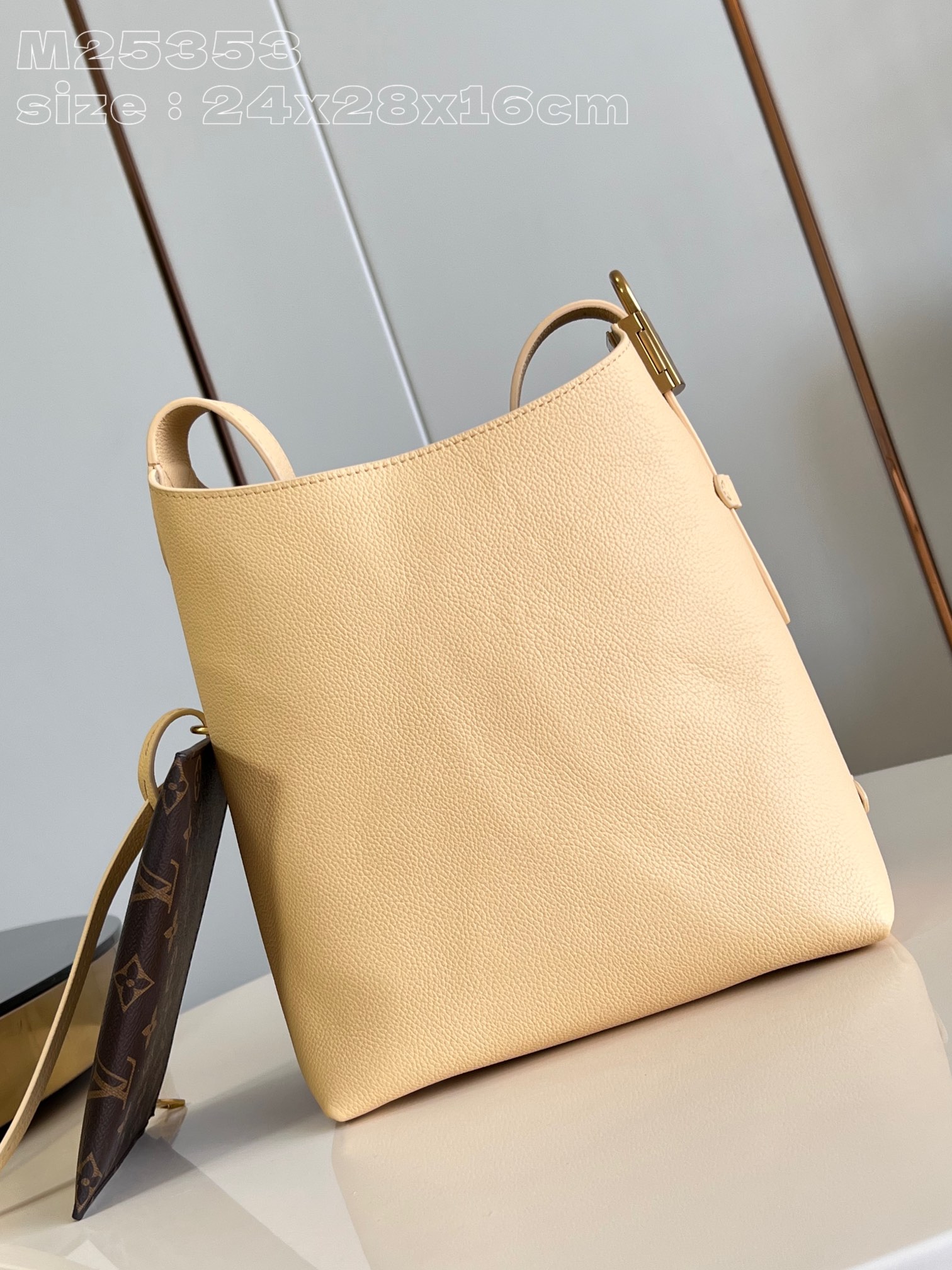 l**is V*t*n low key hobo pm